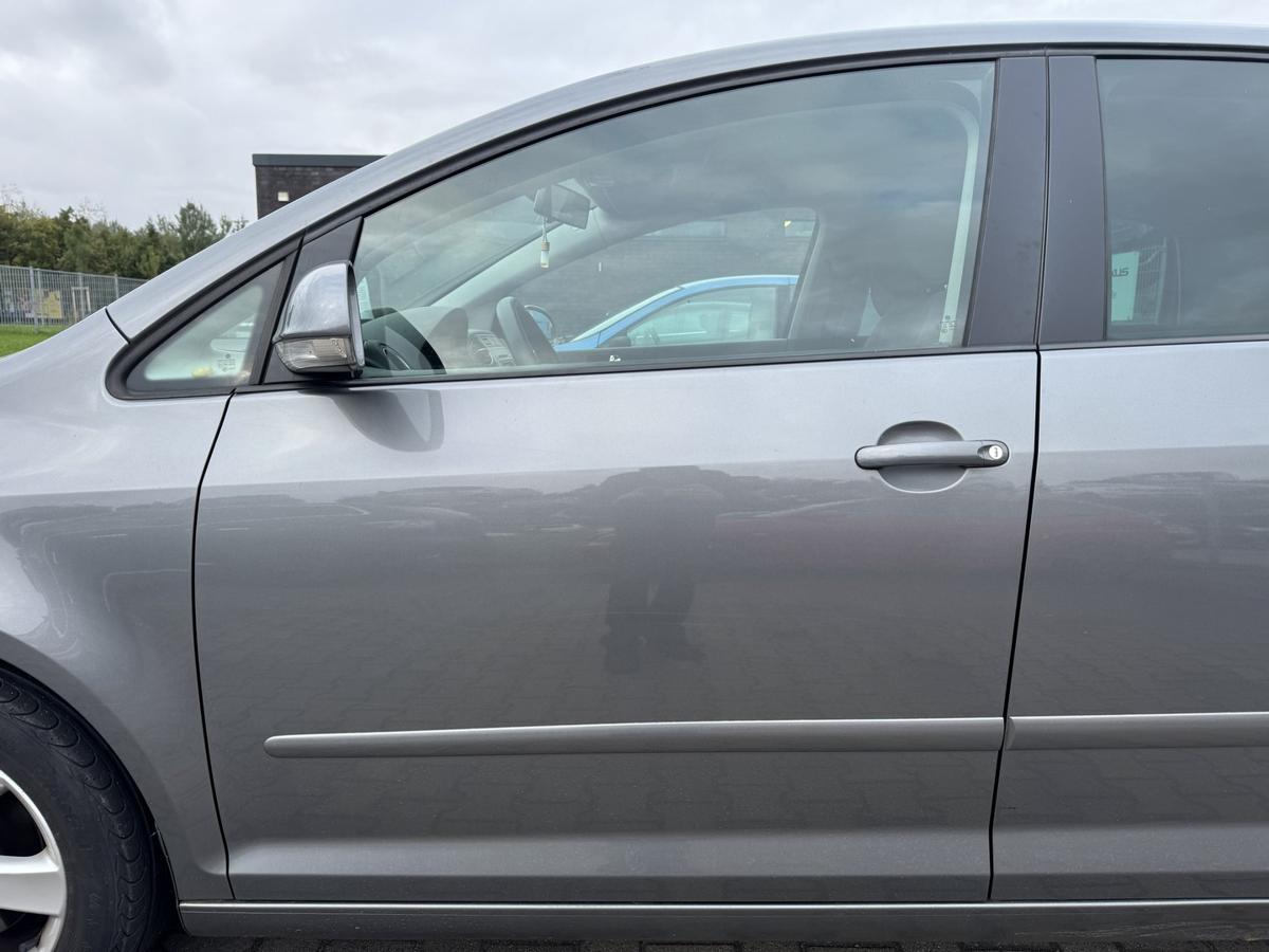 VW Golf Plus original T&uuml;r vorn links LA7T United Grey Rohbau Bj.2005